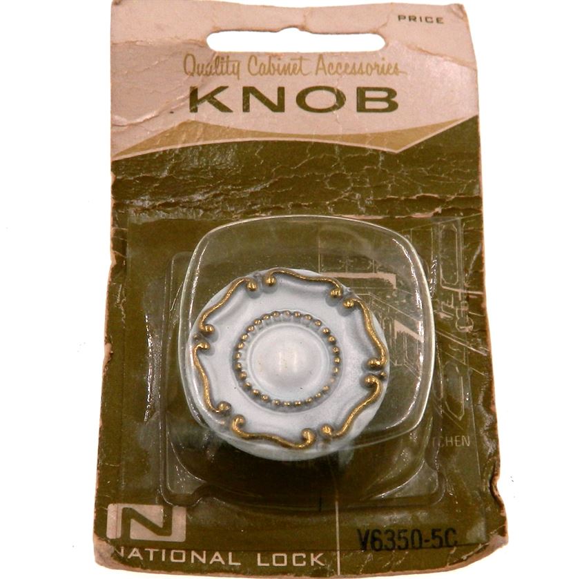 National Lock English Classic White, Gold 1 1/4" Round Furniture Knob V6350-5C