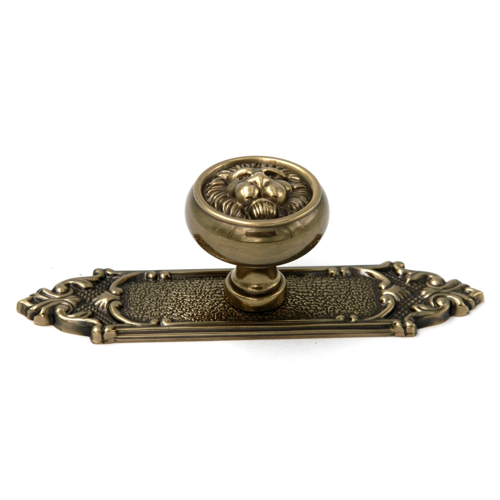 Belwith Keeler Richelieu 1 1/4" Sherwood Antique Brass Round Lion Face Solid Brass Cabinet Knob F102